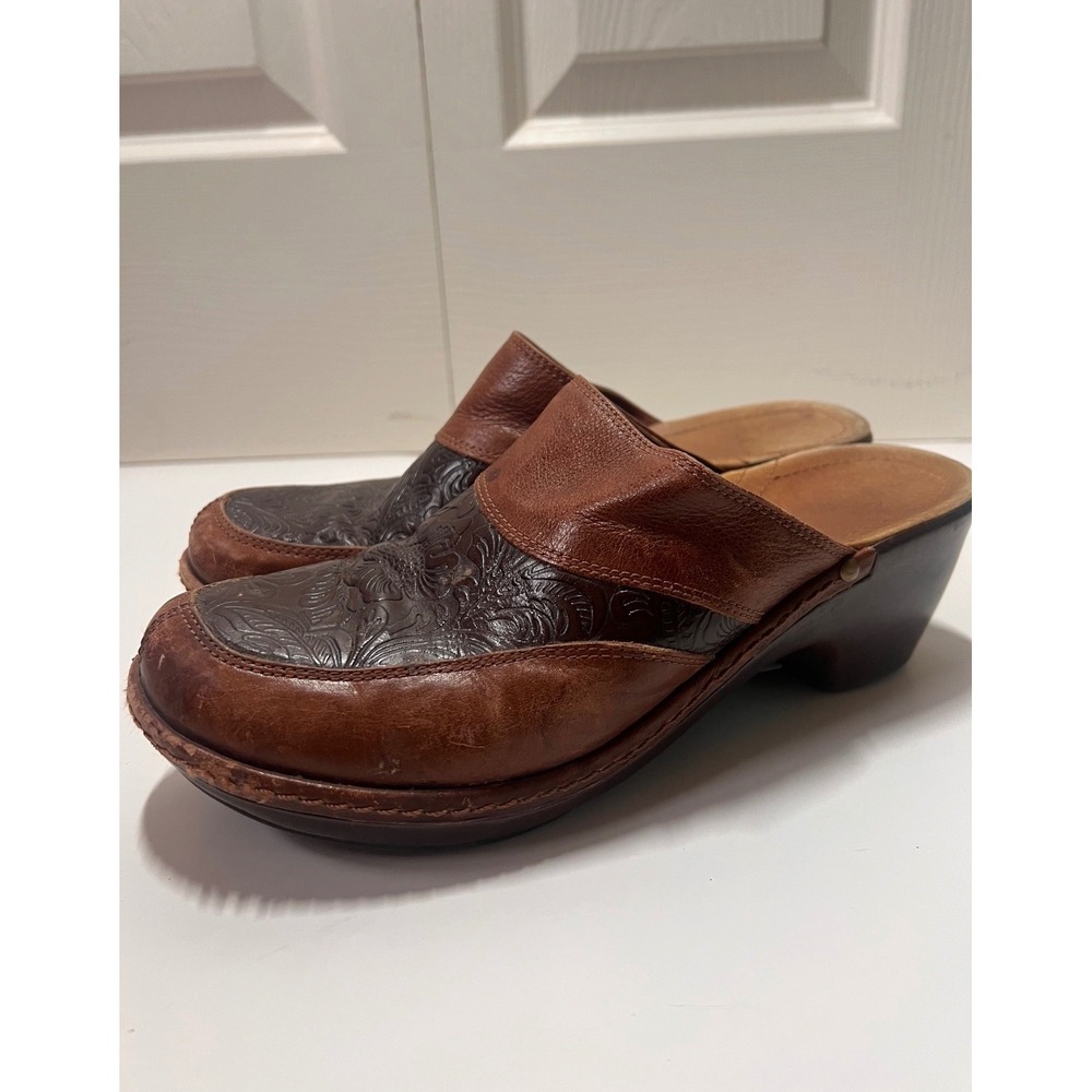 Nurture Cottagecore Leather Floral Embossed Wedge Clogs Mules Womens Size 9M